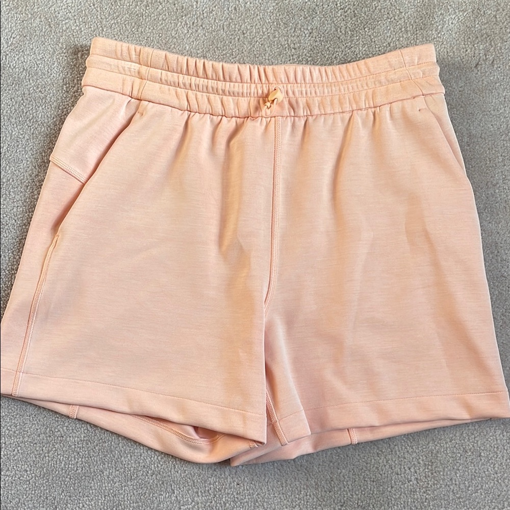 Lululemon Softstreme High Rise Short 4 inch